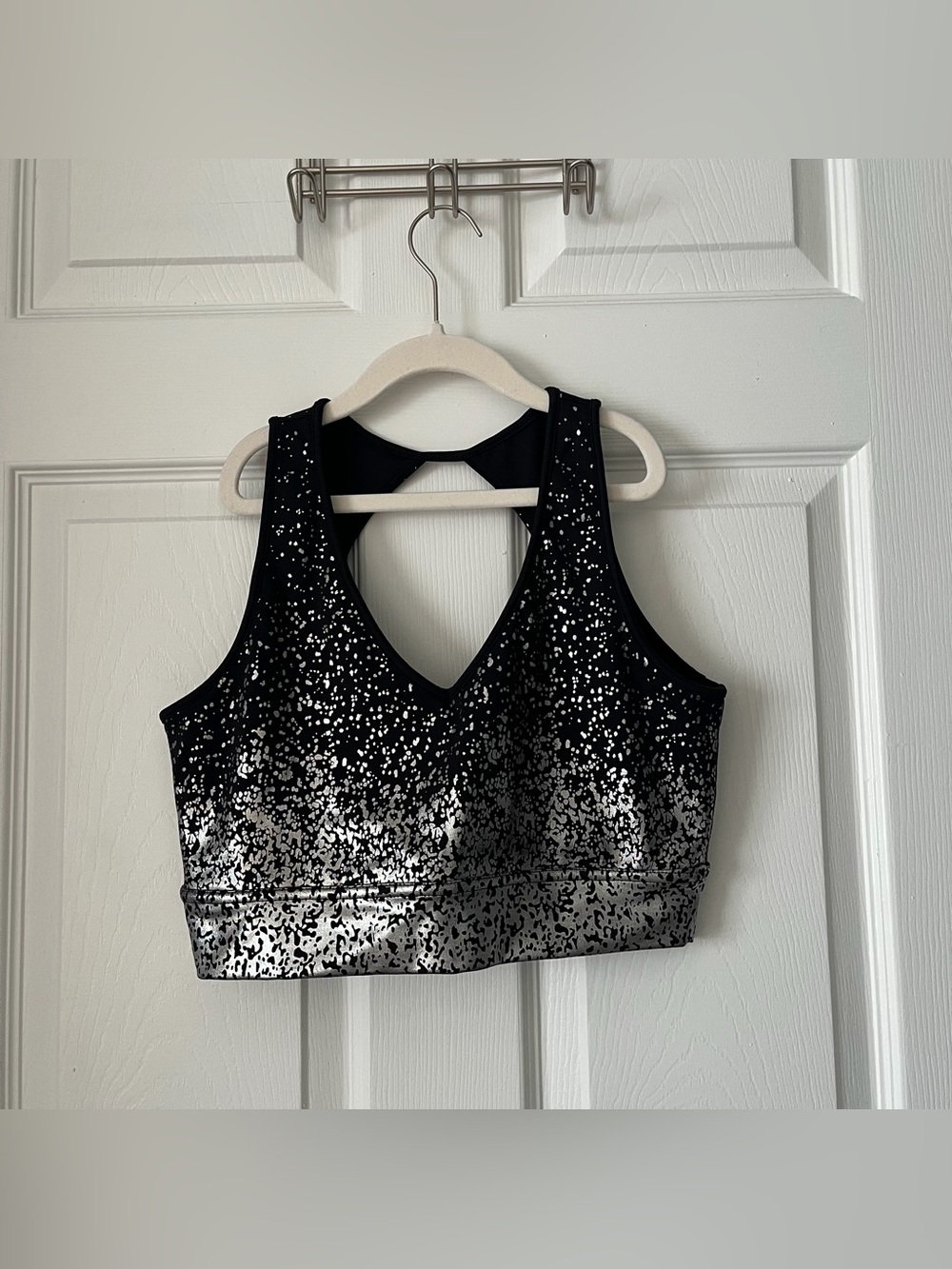 EUC Women's Buffbunny Maraschino Sports Bra with Open Back size Large in Black